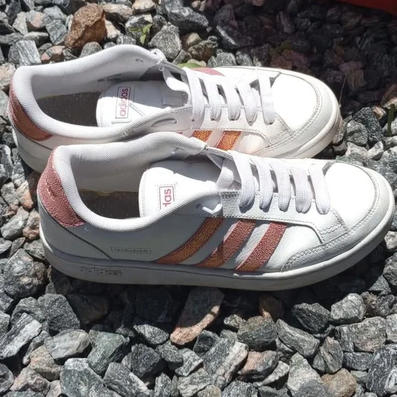 adidas gazelle silver green womens PRE-OWNED